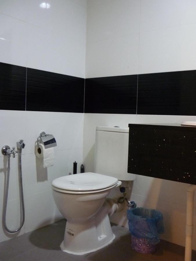 2 Bedrooms & 2 Bathrooms Near New Gurney Bay George Town Exterior foto